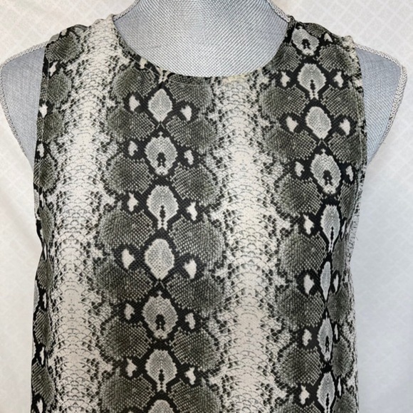 SHOW Me Your MuMu Arnold Top Sheer Animal Print Size Medium - Picture 3 of 9